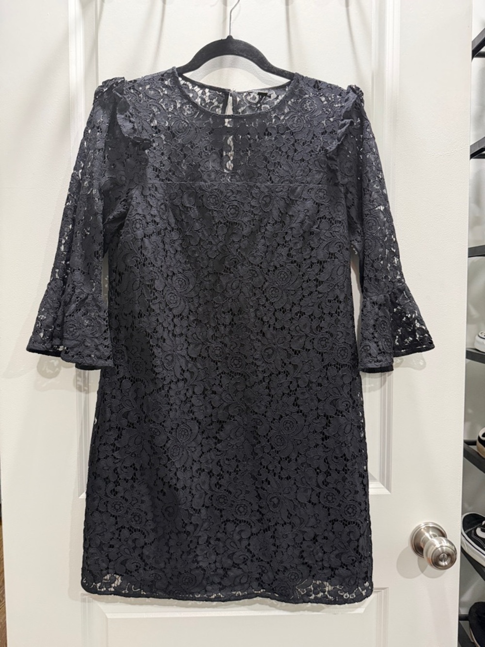 Ann Taylor Black Floral Lace Long-Sleeve Shift Dress